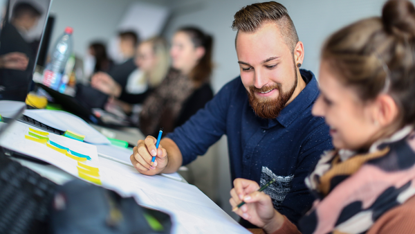 Symbolfoto. Studierende im Seminar