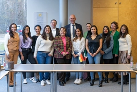 Consul Carmen Cecilia Villanueva Bracho (6th from left) with Mexican THI students and staffConsul Carmen Cecilia Villanueva Bracho (6th from left) with Mexican THI students and staff (Photo: THI).